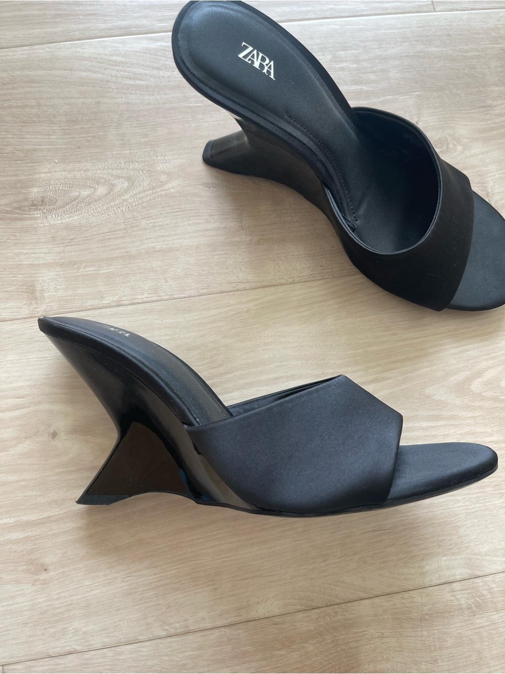 ZARA Black Sculpted Heel Open-Toe Slide Mules - Picture 3 of 6